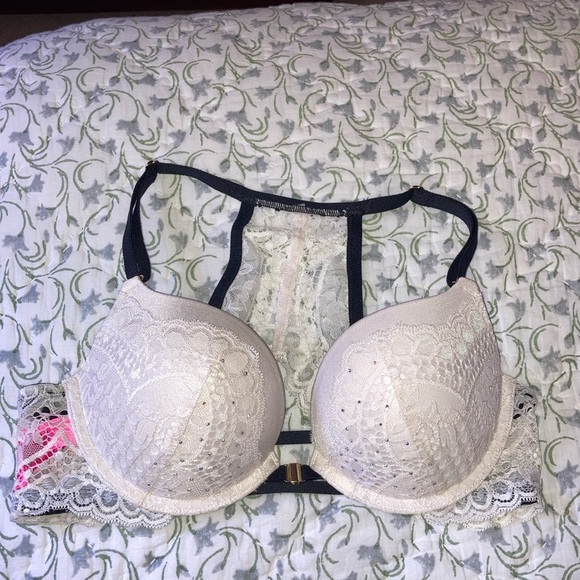 2 for $25 La Senza beige bra 32C - Picture 1 of 8